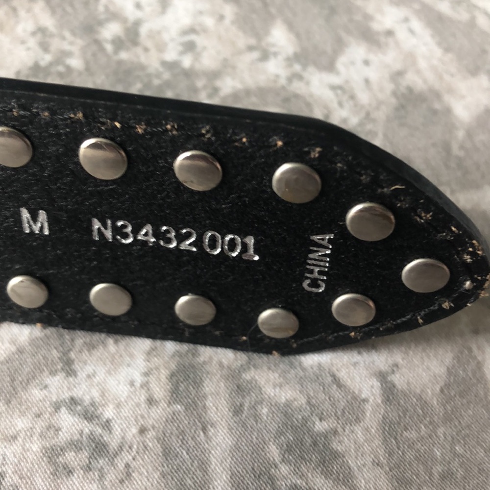 Genuine black leather western style belt w/silver buckle & bling. Size M. Cute! - Picture 8 of 8
